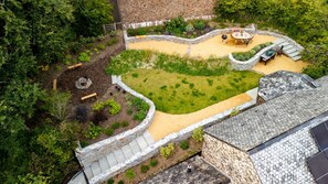 Cottage | Outdoor dining