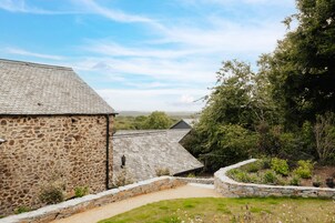 Cottage | Property grounds