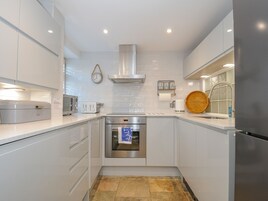 Fridge, dishwasher, electric kettle, toaster