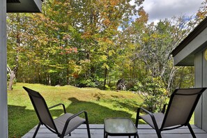 Condo, 2 Bedrooms | Property grounds