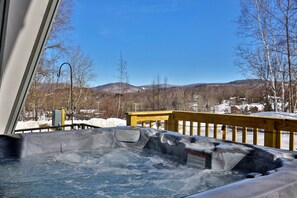 Cottage, Multiple Bedrooms | Outdoor spa tub - Rent An Inn! Takeover The Birch Ridge W/ Your Group. Mountain Lodge: 11 Rooms, Bar, Fireplace. 28ppl 11 Bedroom Home (Killington)