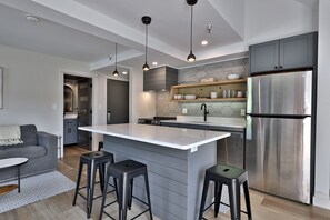 Studio | Private kitchen - Mountain Green Resort by Killington VR - Studios (Killington)