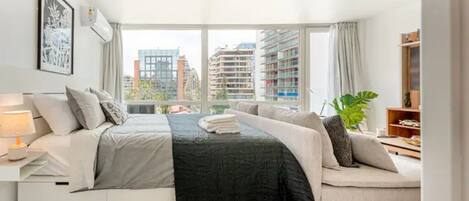 1 bedroom, desk, iron/ironing board, free WiFi