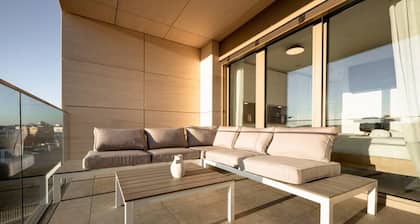Cozy Studio Near Cloche d'Or w/ Balcony & Wi-Fi