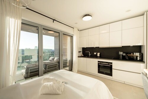 Cozy Studio Near Cloche d'Or with Balcony & Wi-Fi