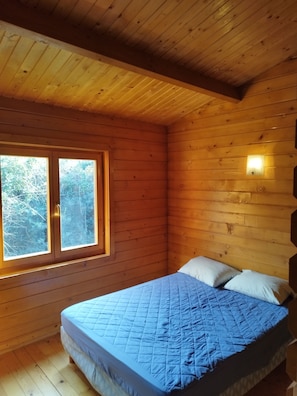 2 Schlafzimmer, Reisekinderbett, kostenloses WLAN, Bettwäsche
