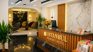 Reception - Istanbul Midpoint Hotel (Istanbul)