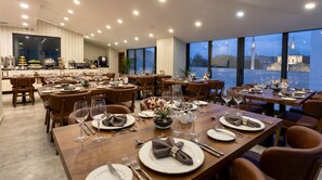 Deluxe Triple Room | Egyptian cotton sheets, premium bedding, minibar, desk - Istanbul Midpoint Hotel (Istanbul)