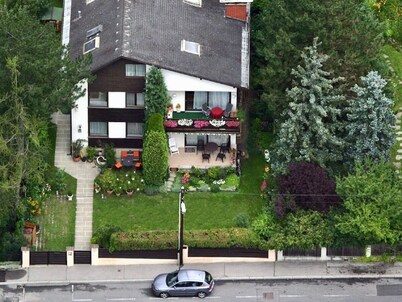 Apartment WIENERWALDquiet, conveniently located, villa-green area, pet-friendly
