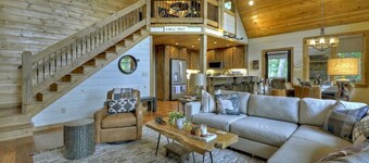 Serene Nature Retreat | 360° Views | Patio | Hot Tub