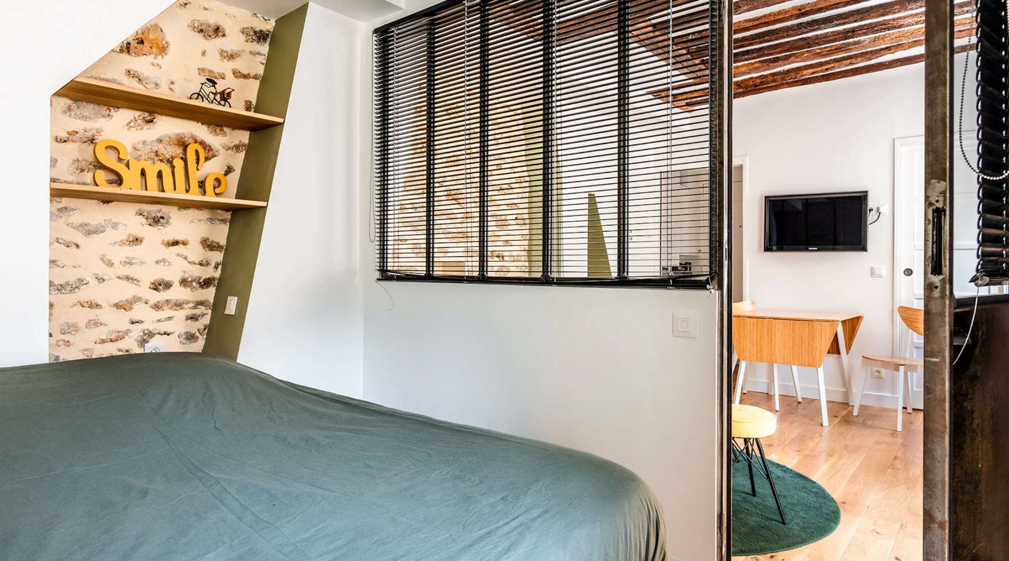 1 chambre, fer et planche à repasser, Wi-Fi, draps fournis