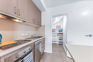 Køleskab, mikrobølgeovn, ovn, opvaskemaskine