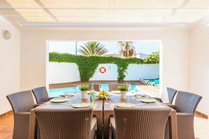 Outdoor dining
