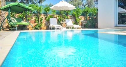 Villa Asli - Two Bedroom Villa, Sleeps 4