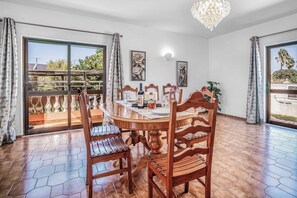 Dining - Casa Pluma - Two Bedroom Villa, Sleeps 4 (Albufeira)