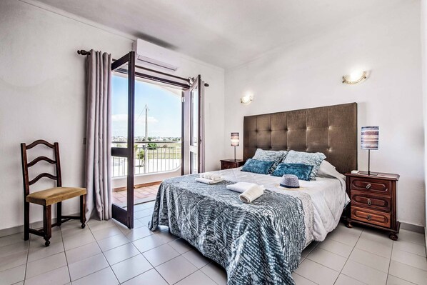 3 bedrooms, WiFi, bed sheets