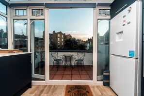 Interior - Balcony Apt Near Battersea Park & Power Station - Pass the Keys (London)