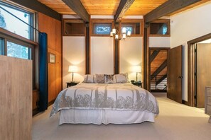 4 chambres, fer et planche à repasser, Wi-Fi, draps fournis