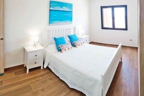 3 quartos, ferros/tábuas de passar roupa, Wi-Fi, roupa de cama