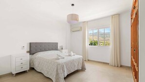 Room - Villa Maria Isabel - Four Bedroom Villa, Sleeps 8 (Frigiliana)