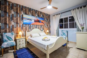 3 slaapkamers, een strijkplank/strijkijzer, wifi, beddengoed