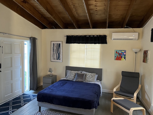 1 bedroom, desk, iron/ironing board, free WiFi