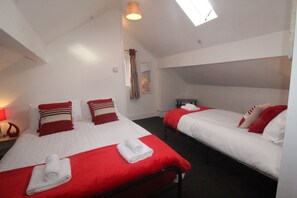 6 bedrooms, desk, free WiFi - Doe Quarry (Sheffield)