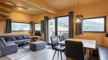 Televisión, chimenea