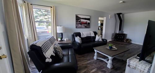 Escape the city to this quiet home along the beautiful Ottawa River
