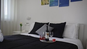 Unclassified image, 3 of 49, button - Time b&b (Poggiomarino)