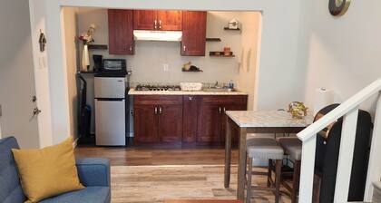 New ! Lovely Studio w/ patio, Parking on premises