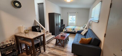 New ! Lovely Studio w/ patio, Parking on premises