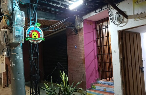 Fachada de la propiedad