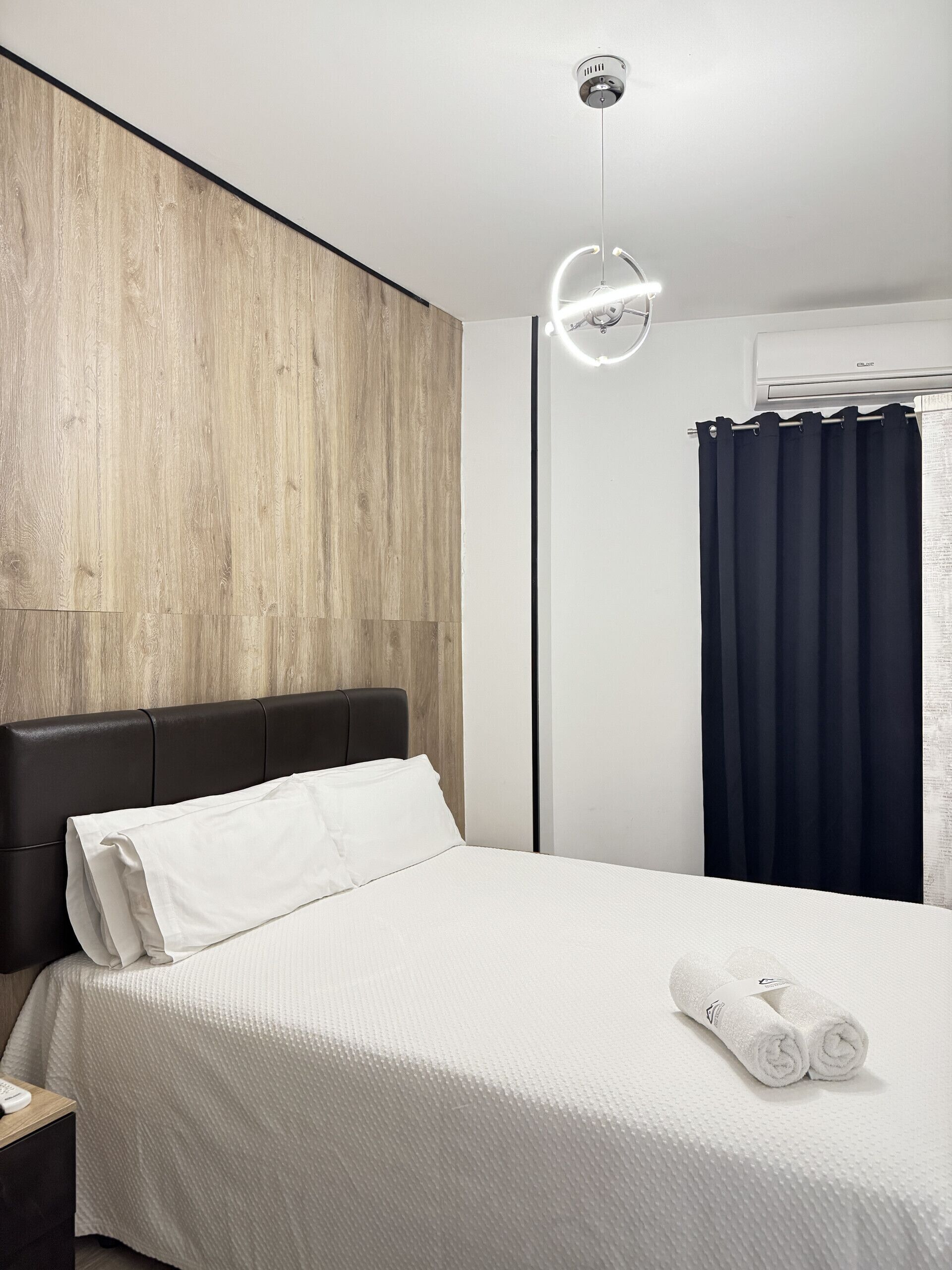 1 dormitorio, tabla de planchar con plancha, cuna de viaje y wifi gratis