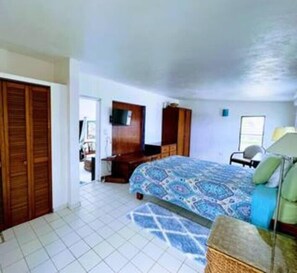 1 bedroom, in-room safe, individually decorated, individually furnished - Villa Kaiae (The Valley)