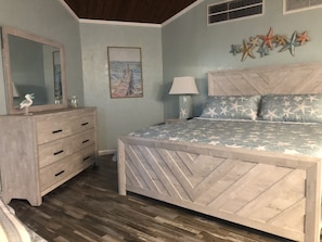 Kamer, 1 kingsize bed | Een strijkplank/strijkijzer, gratis wifi, beddengoed