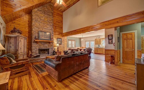 Relaxing Mountain Hideaway