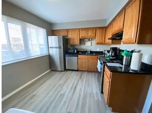Dining tables - New listing Close to Denver! (Northglenn)