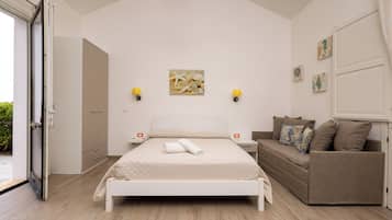 Family Studio | Down comforters, iron/ironing board, travel crib, free WiFi