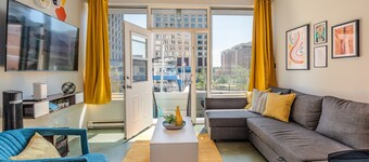 Central Station Vivid Loft » Private Balcony » LRT