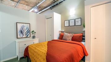 1 sovrum, skrivbord, strykjärn/strykbräda och gratis wi-fi