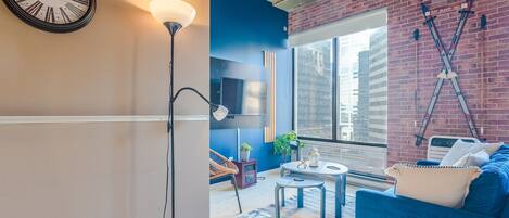 Smart TV, Netflix, servicios de streaming, oficina