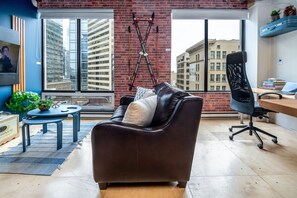 Smart TV, Netflix, streaming services, offices