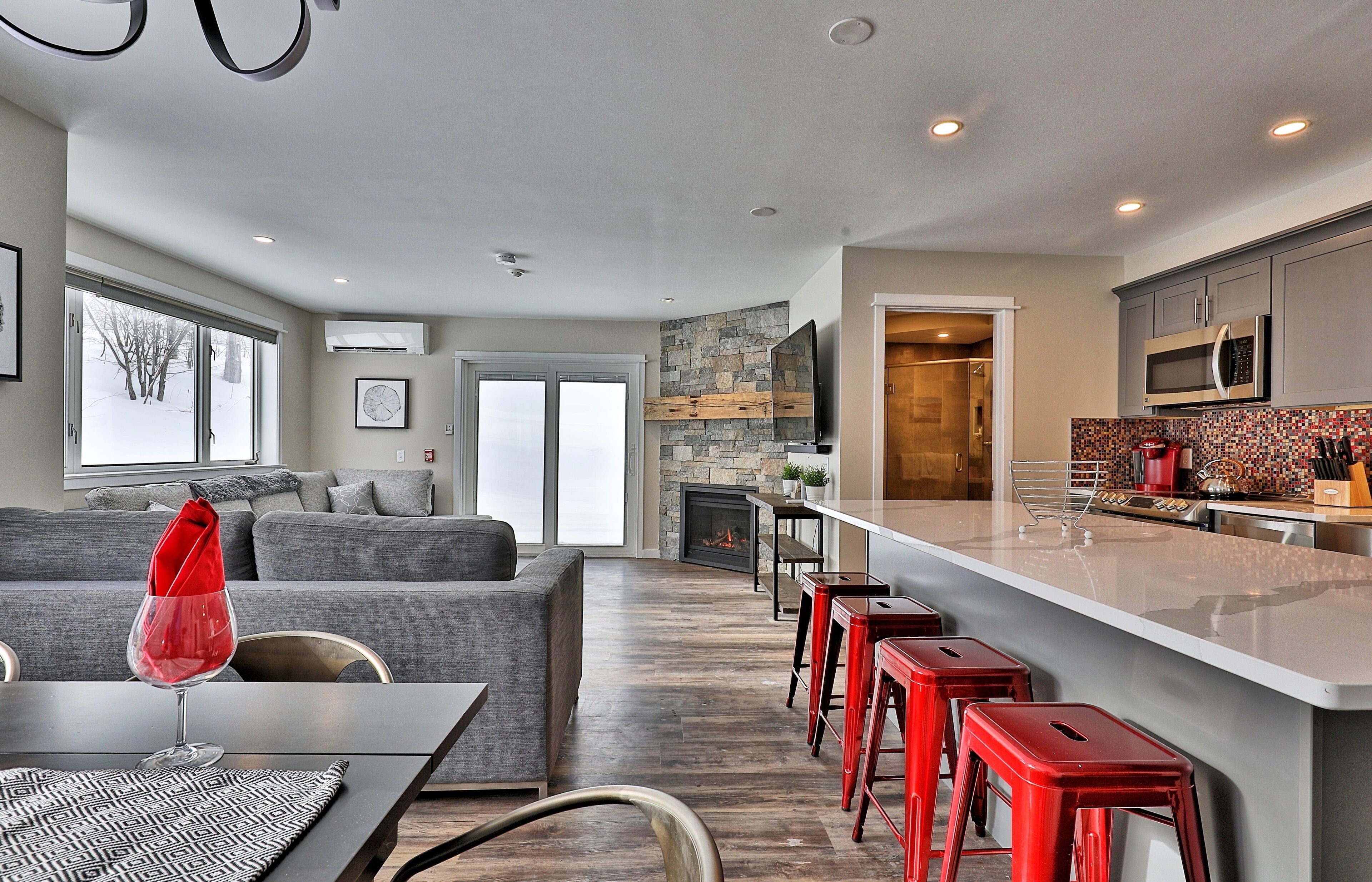 Condo, 2 Bedrooms | Tempat makan