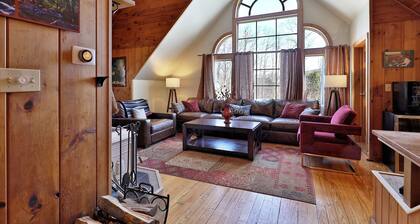 The Chalet On West Park: Ski Chalet For Families, Close To Resort 5 Bedroom Chalet