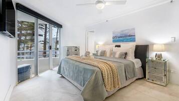 2 slaapkamers, een strijkplank/strijkijzer, reisbedje, gratis wifi