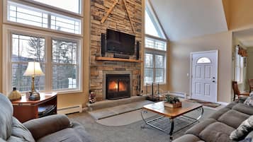 House, 3 Bedrooms | Living area