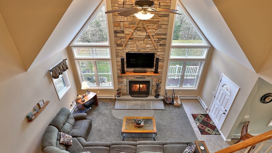 The Queens Croft V2 - Luxury Killington Ski Home. Newer. Better. Ski-ier. 3 Bedroom Home