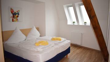 1 bedroom, free WiFi, bed sheets