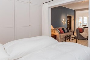 واي فاي مجانًا وملاءات أسرّة